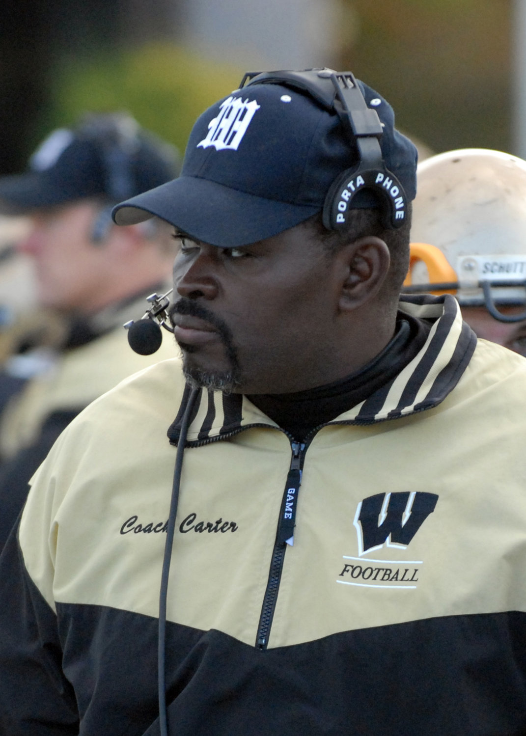 Beloved Wantagh assistant football coach Tony Carter dies at 57